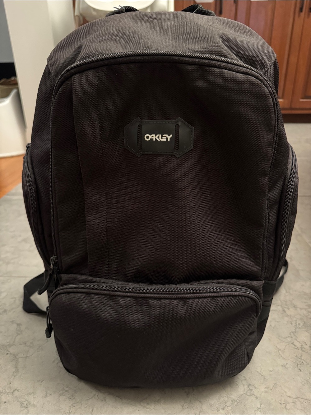 Black Oakley Street Organizing 22L Everyday Backpack 🎒